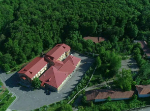 Отель Цахкаовит