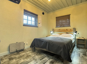 Частный дом коттедж у пристани в центре города