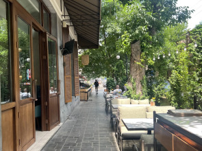 Апартаменты улучшенные в центре города от Sweet Home