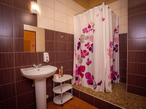 Отель Саврасовская