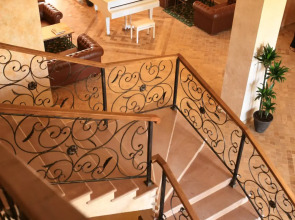 Отель Кавказ