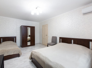 1b  Krasnogrskij 46 Apartments