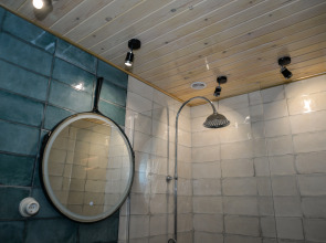 Квартира Лофт «Дубовая лестница»