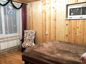 Коттедж с баней в сосновом бору у озера, рядом с турбазой Чайка