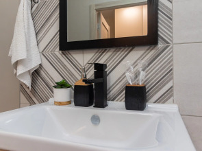 Квартира Happy House с видом на реку