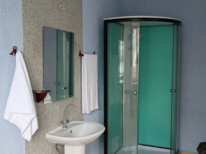 Отель Золотой дракон