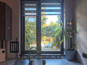 Квартира С отдельной спальней и балконом в центре Поляны