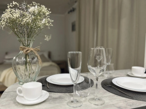 Апартаменты Scandi c двориком для курения, пр. Калинина 38 (1)