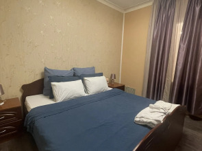 Апартаменты У Финляндского Вокзала и Крейсера Авроры"