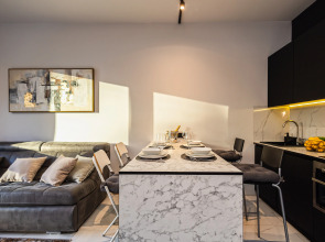 Апартаменты Представительский Люкс с Балконом Elite Apartments