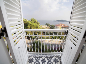 Отель Triada Buyukada