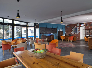Отель Maya Bistro Beach