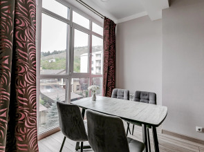 Апартаменты Ромашка Ирины Савельевой - У парка с видом на горы