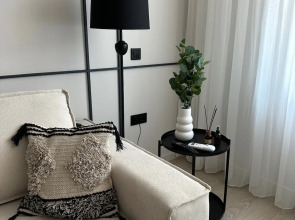 Квартира Стильная на Первой Линии Моря