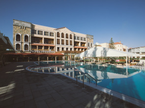 Отель Кавказ