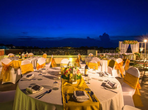 Отель Harper Kuta