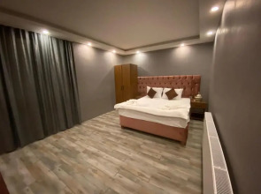 Отель Big Peace Suite