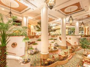 Отель Montien Riverside Hotel Bangkok