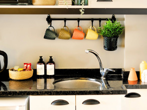 Отель TAKS-INN Suites