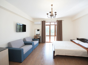 Отель Киараз Арена