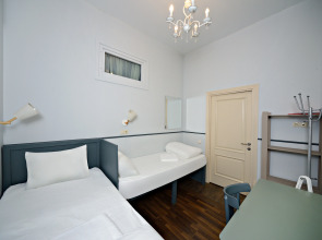 Гостиница Yum Yum