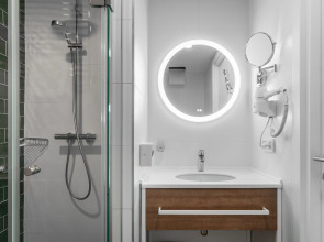 Апартаменты Дизайнерские с бассейном и морем вместимостью от 1 до 3 гостей от собственника