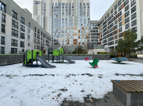 Апартаменты Четырехместная дизайнерская квартира в ЖК "Новин"