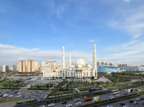 Апартаменты Luxury возле посольства США 14й этаж с шикарным видом на Мечеть Хазрет Султан