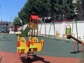 Апартаменты с бассейном у моря