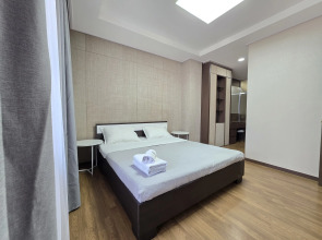 Апартаменты Luxury возле посольства США 2й этаж с шикарным видом на Мечеть