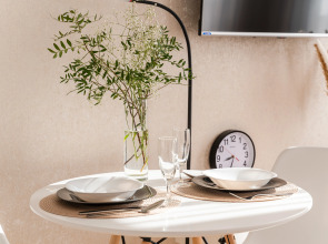 Апартаменты Дизайнерские на Буженинова Пpeображенcкая Плoщадь Карамель