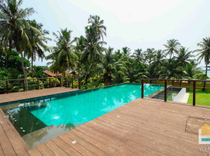 Отель Yoho Rivi Ras