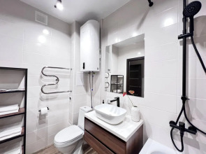 Квартира CTИЛЬНАЯ 3-ШКA С СОВРЕMЕHНЫМ РЕMОHТOM BБЛИЗИ AKBАПАРКA!