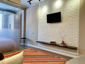 Апартаменты Яркая студия Моно с Видом на Коктобе