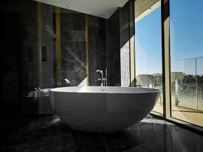 Отель Miramare Magnetic Beach