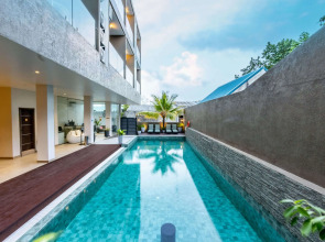 Отель Sky Beach