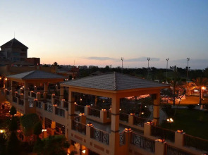 Курортный Отель Swiss Inn Pyramids Golf Resort