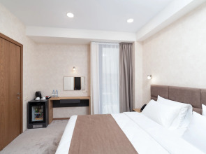 Brooch Boutique Hotel