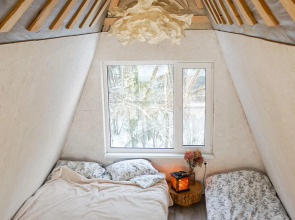 Дом Namaste vegetarian camp