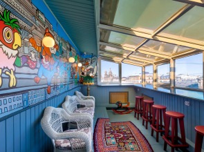 Меблированные комнаты У Дома Книги