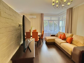 Улучшенные трехкомнатные апартаменты с террасой