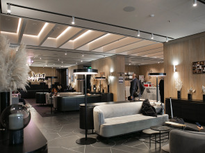 Апартаменты MyhomeYourhome на Салова 61