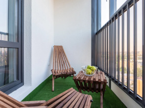 Квартира Kvartirika Black & White с красивым видом на город