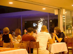 Отель Emily Rose