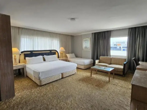 Отель Sever Suites