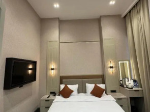 Отель Nizami Central Park