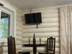 Частный Дом Уютный Домик в Лесу у Пруда