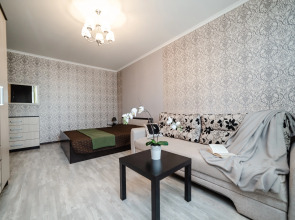 Апартаменты у метро с видом на писательский городок