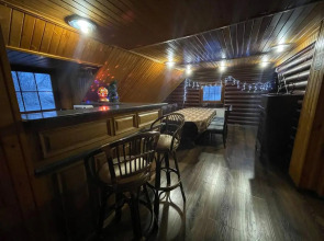 Дом для отдыха с баней и бассейном WoodRay