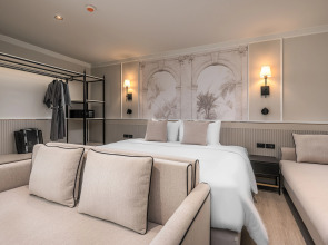 Отель Chateau Du Village Patong